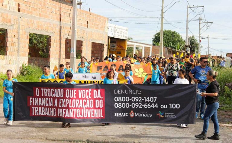 Caminhada pelo Dia Mundial de Combate ao Trabalho Infantil